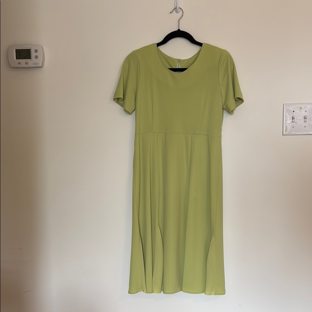 Elegant Green Short Sleeve Dress